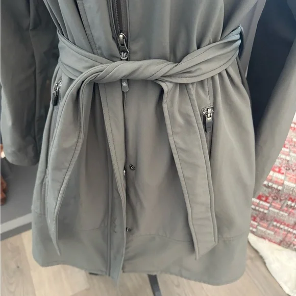 Athleta Women’s Gray Hooded Softshell trench Coat Size Large - Picture 7 of 8